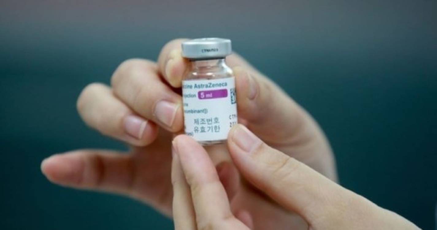 Covid-19: Portugal prepara restrições à vacina da AstraZeneca