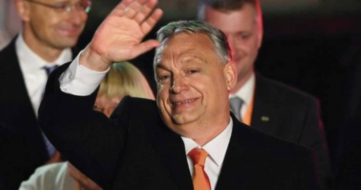Viktor Orbán assume quarto mandato consecutivo na Hungria com críticas à UE