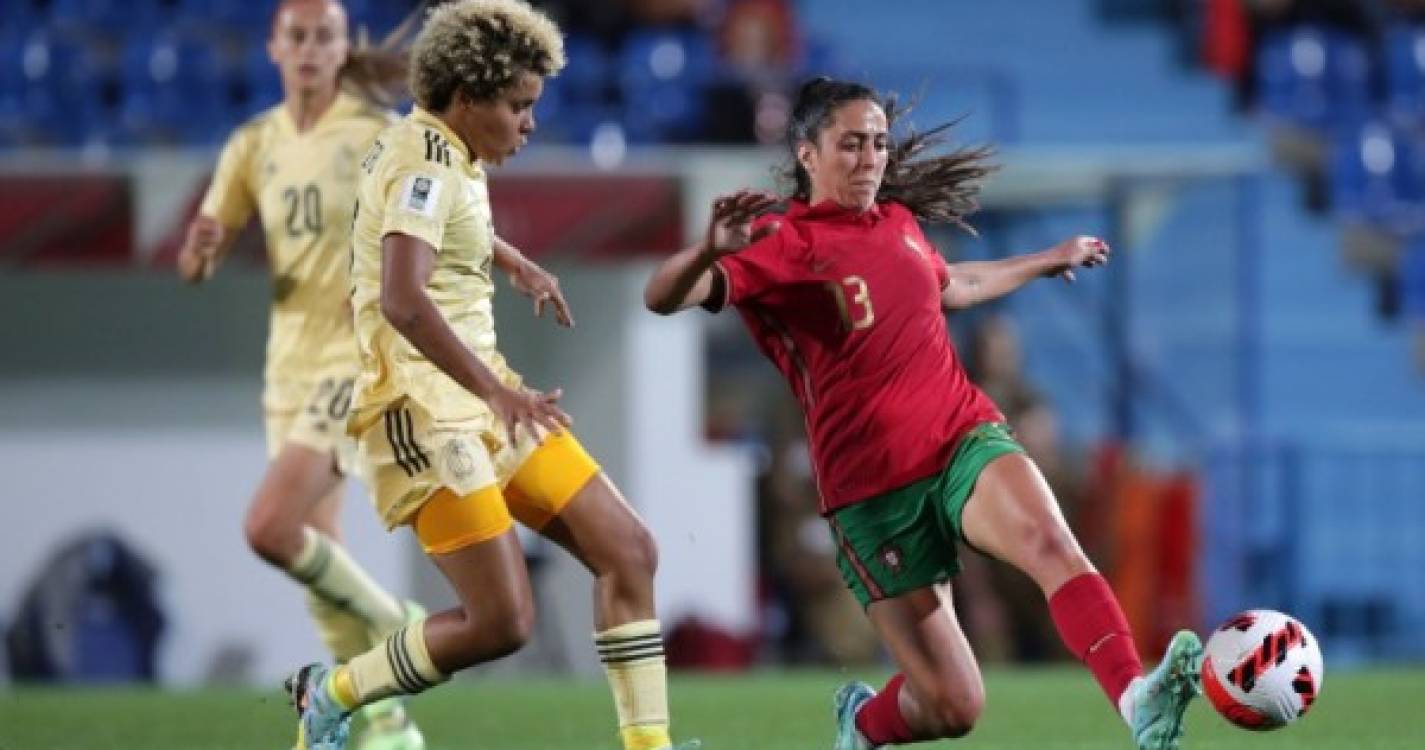 Cabeceamento de Fátima Pinto mantém Portugal na luta pelo Mundial