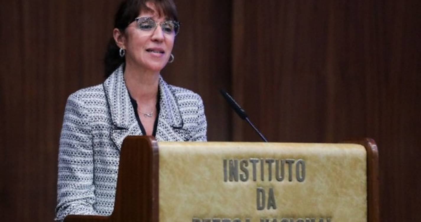 Helena Carreiras ouvida hoje no parlamento sobre polémica com navio 'Mondego' e ciberdefesa