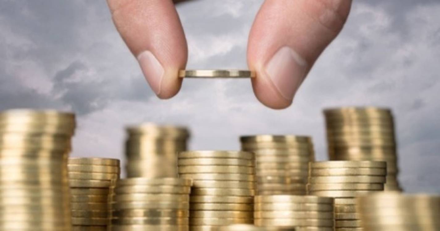 Diminuíram os empréstimos concedidos às sociedades não financeiras e famílias