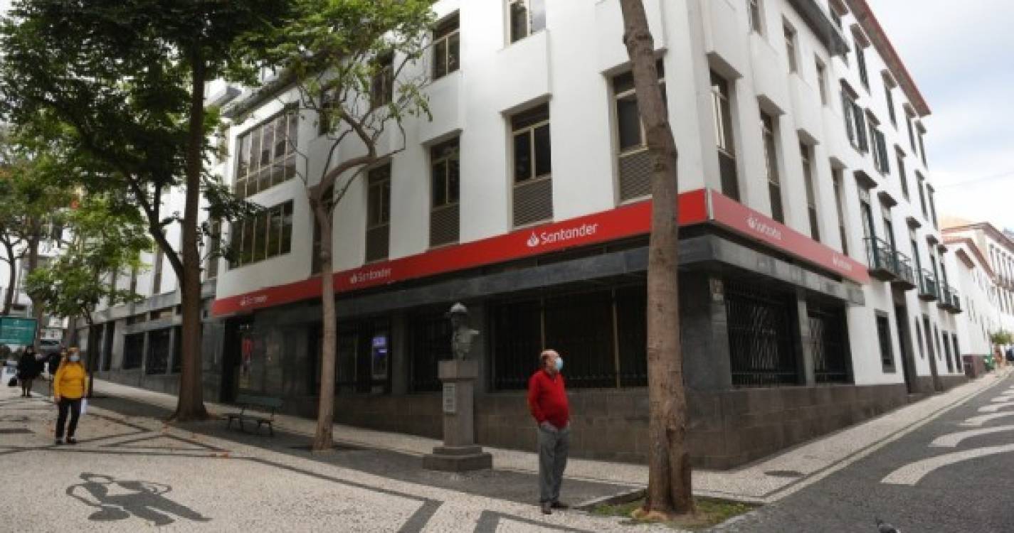 Santander permite adicionar contas do Revolut à sua app