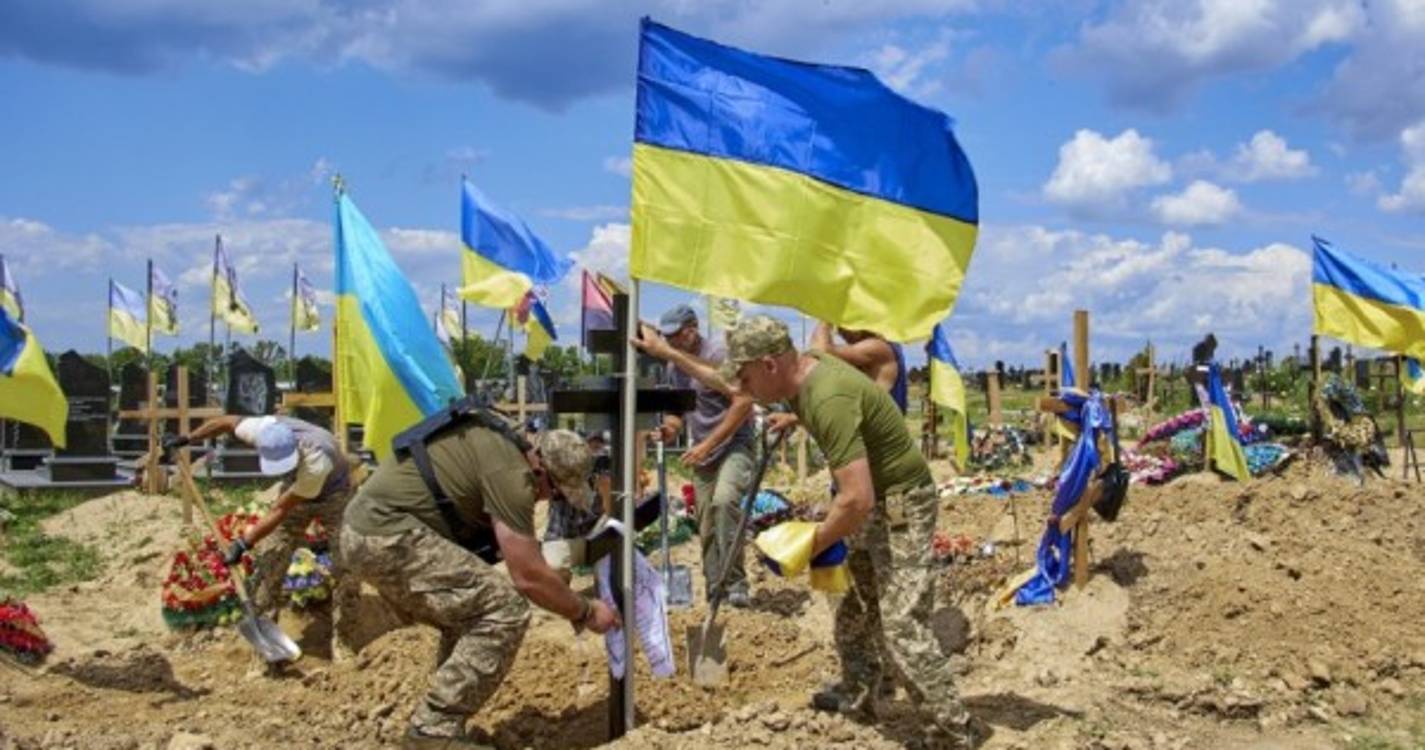 Ucrânia: MNE português em Kiev para aniversário da independência