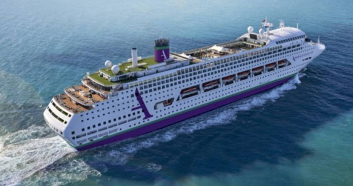 Nova linha de cruzeiros Ambassador Cruise Line faz escala no Funchal