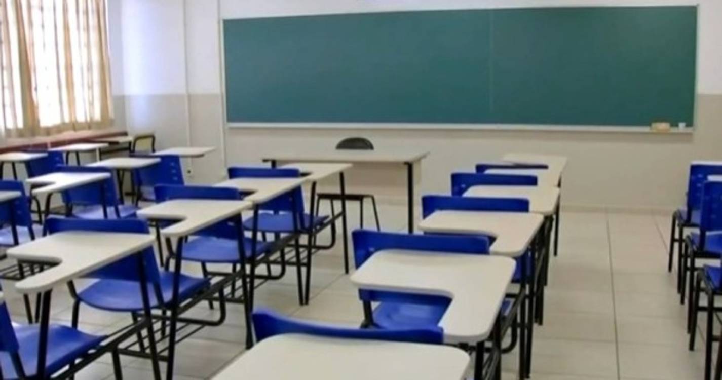 Ano letivo começa com greve de professores e funcionários