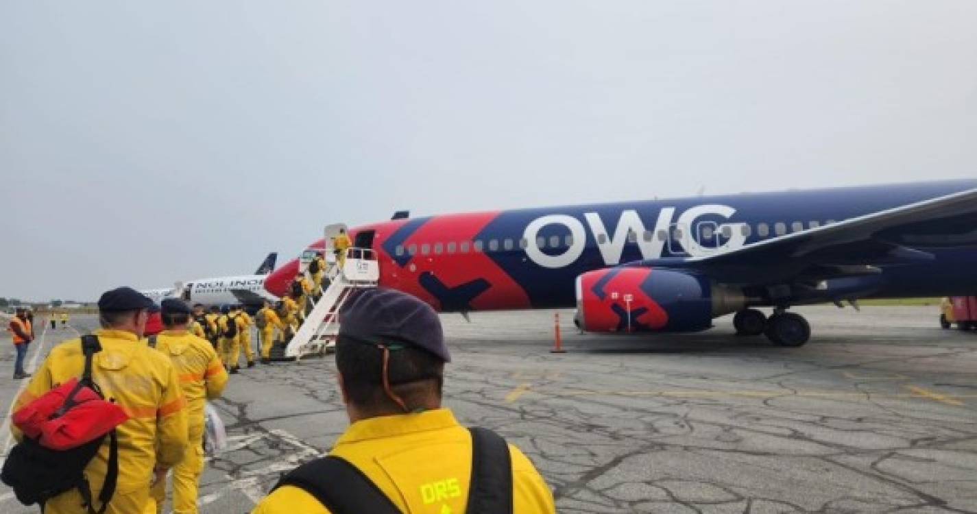 Cinco bombeiros madeirenses de regresso a casa após missão no Canadá