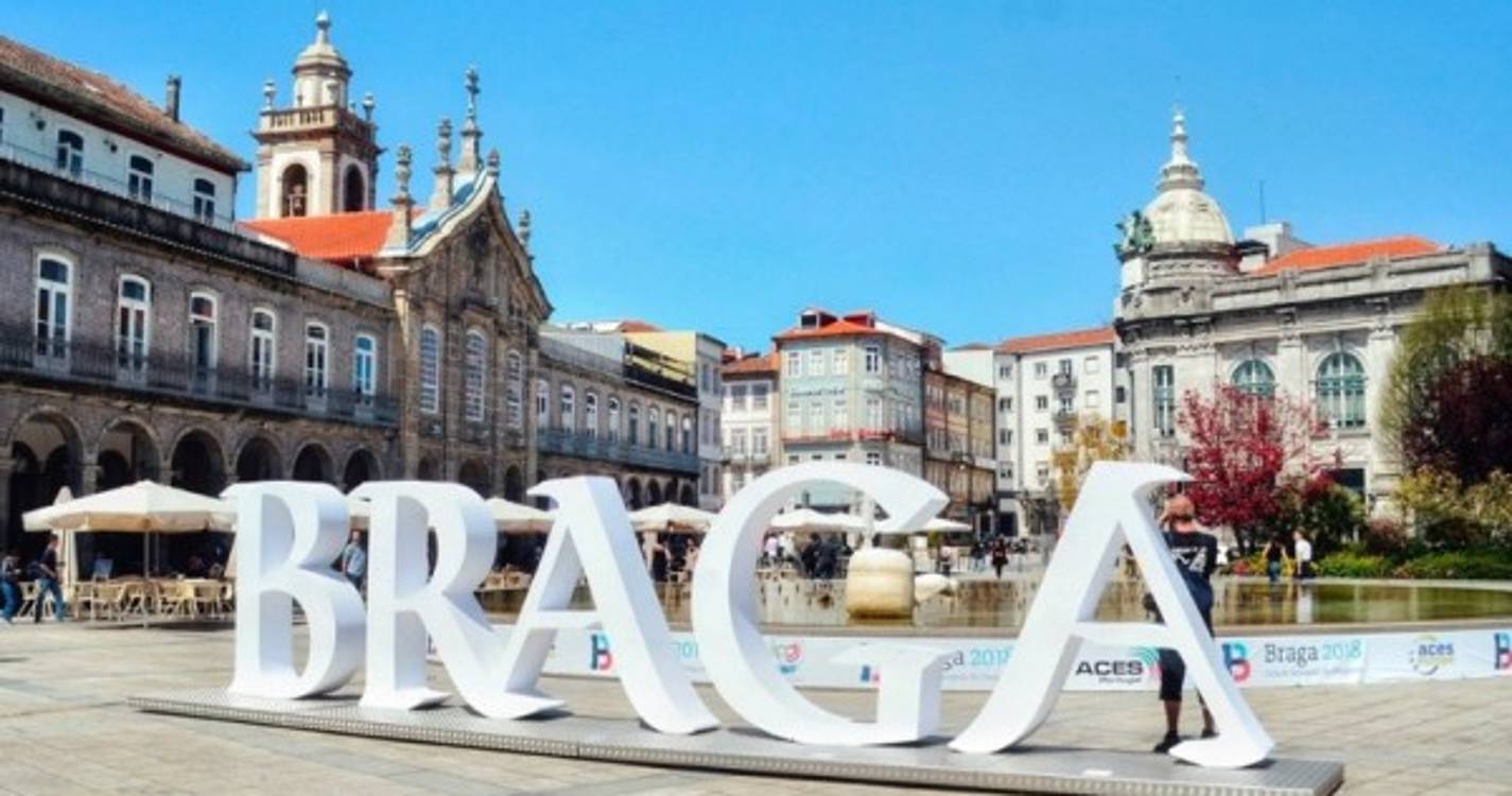 Homem acusado de tentar matar namorada em Braga diz que teve "paragem cerebral"