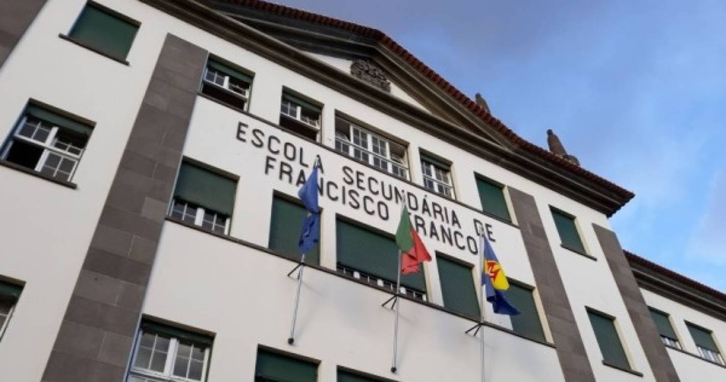 Mais de 2.200 alunos da Francisco Franco vão ser testados à covid-19