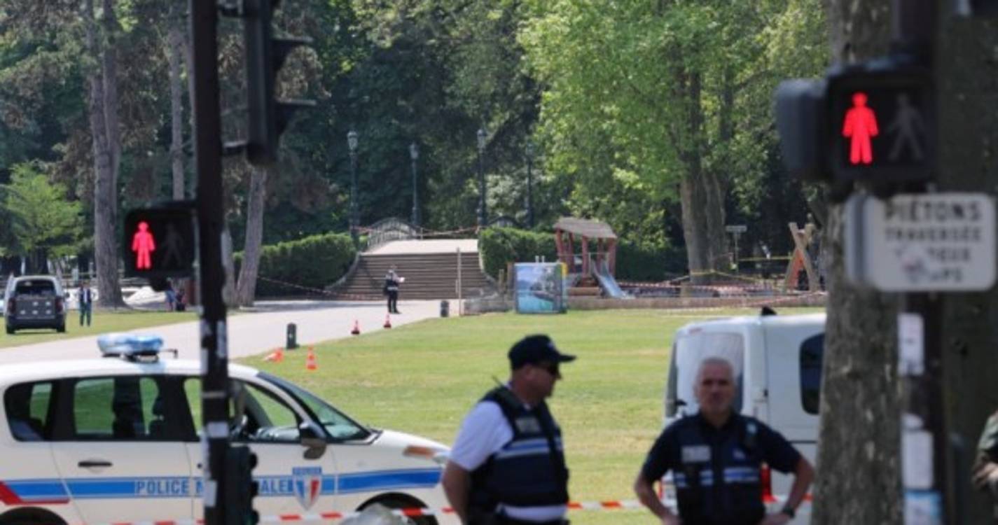 Homem ataca várias pessoas com arma branca nos Alpes Franceses