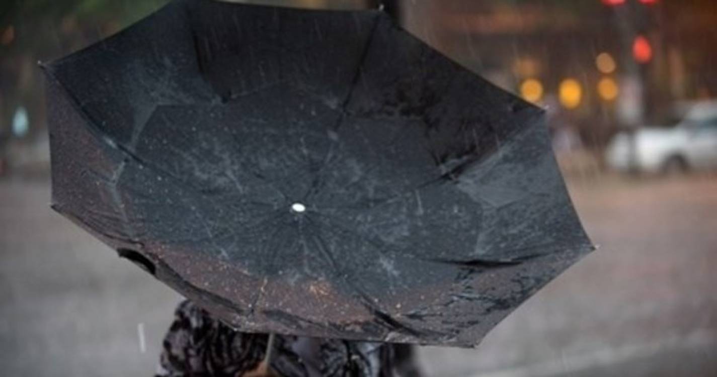 Catorze distritos sob aviso amarelo devido à previsão de chuva