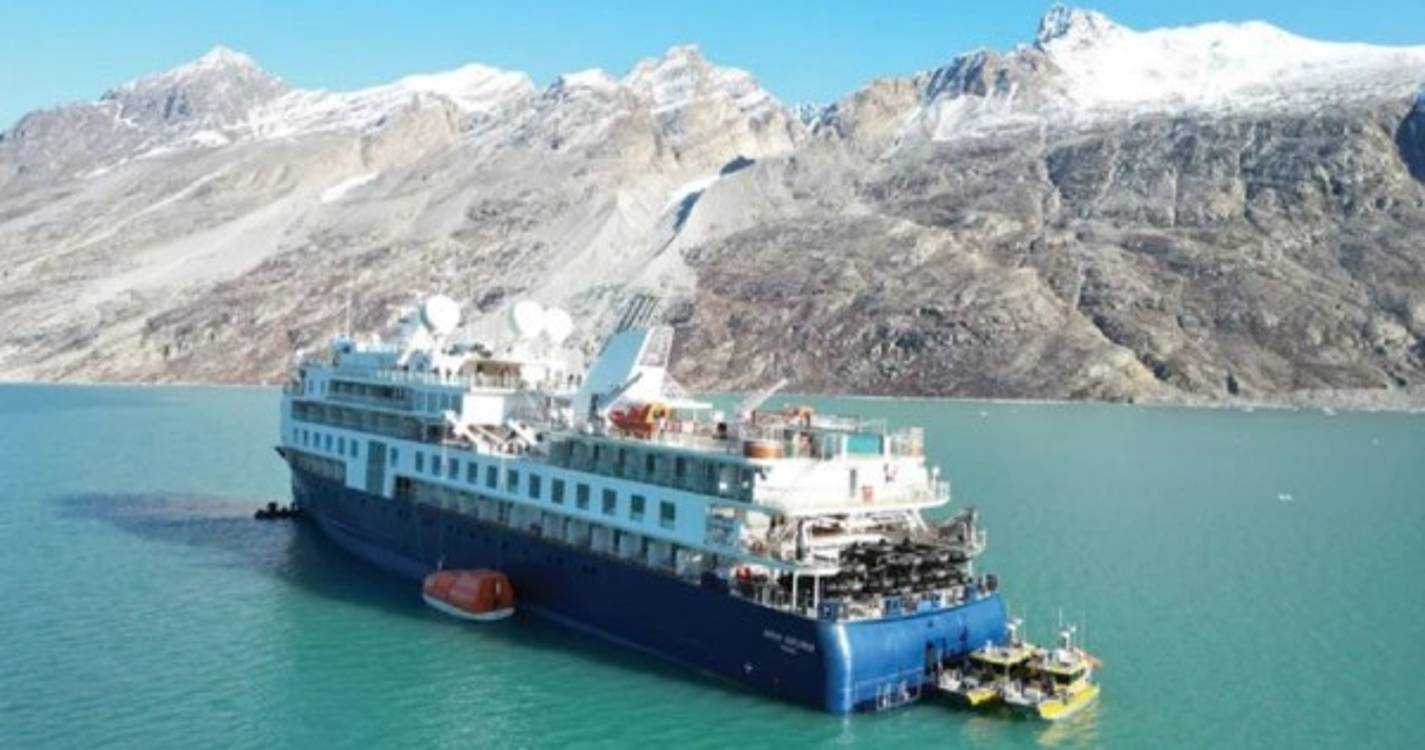 Libertado navio de cruzeiro encalhado há 3 dias na Gronelândia