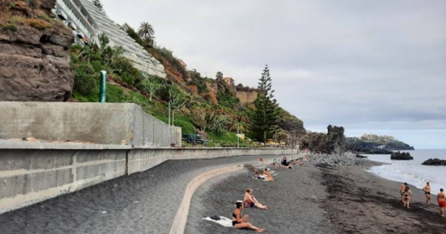 NÓS, Cidadãos! pede limpeza do passeio marítimo da Praia Formosa