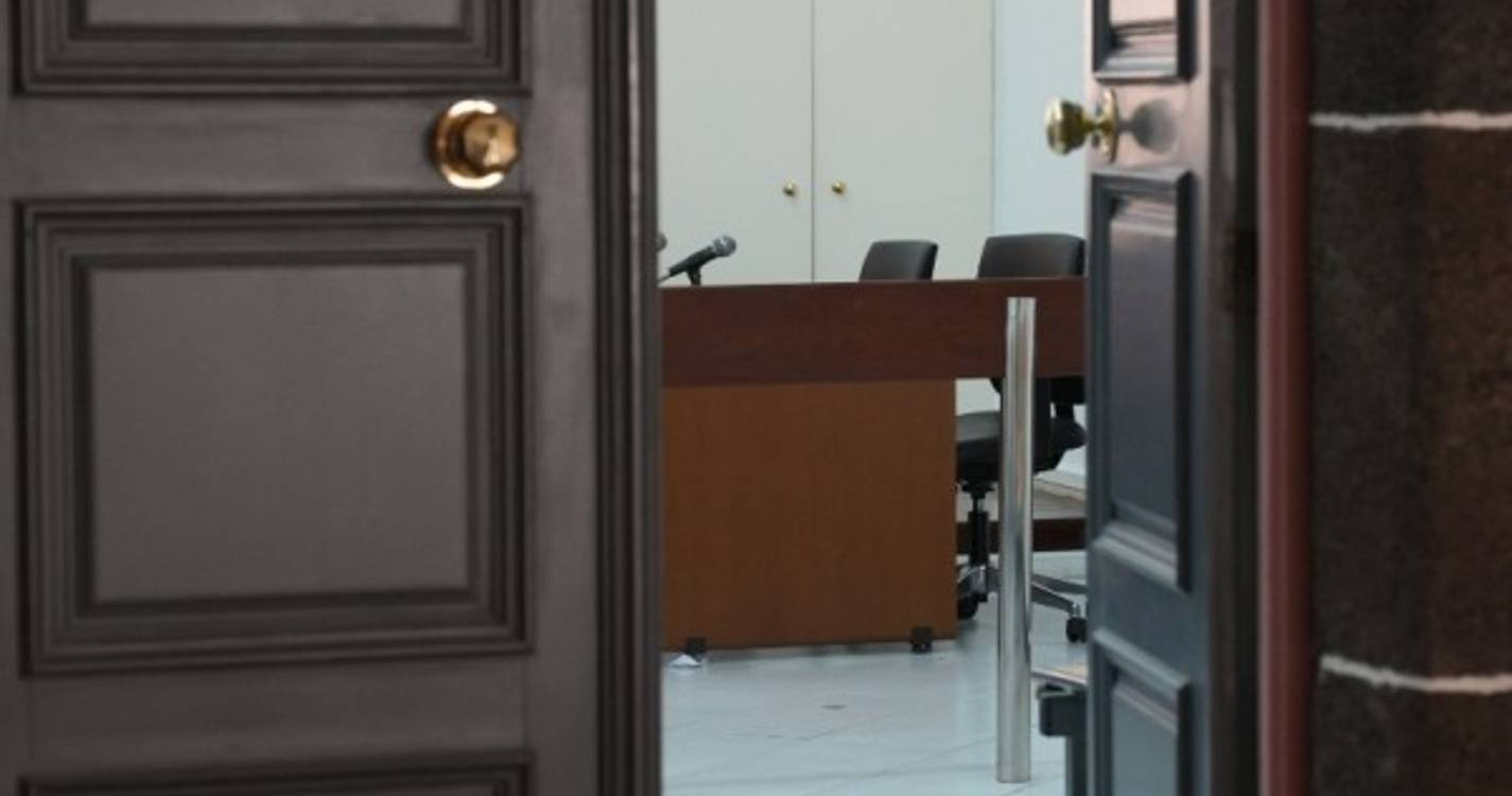 Quase 94 mil trabalhadores administrativos têm aumentos salariais de 7,8%