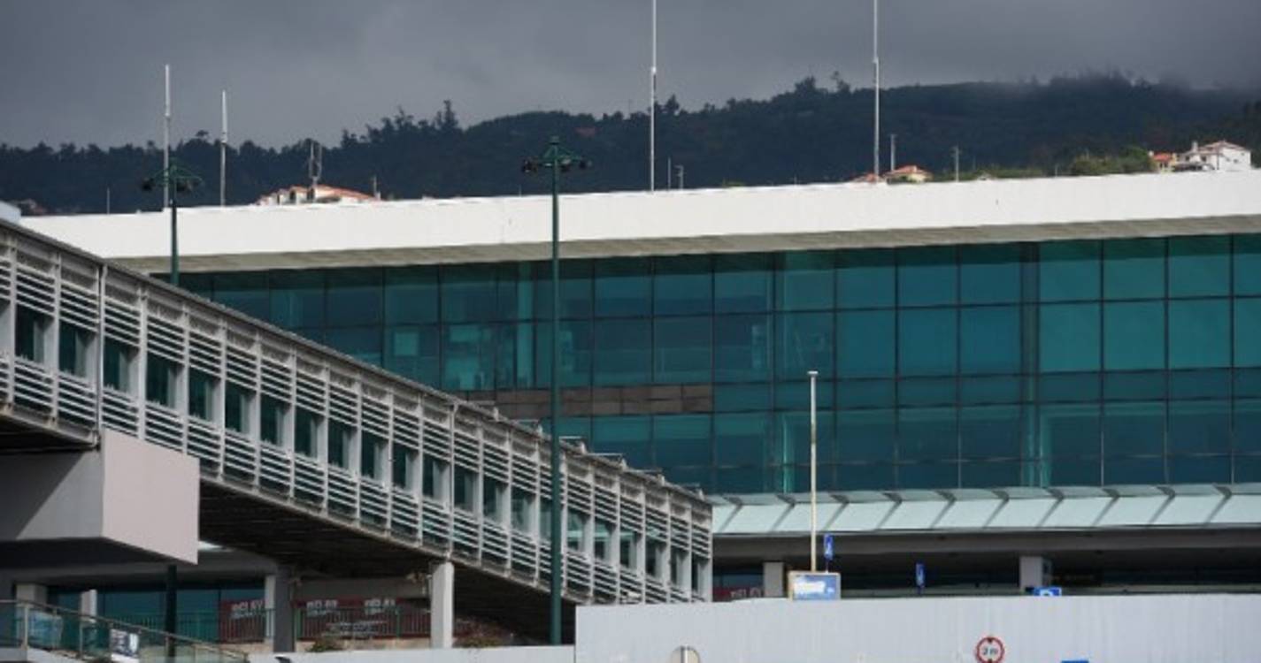 Mais dois aviões desviados para o Porto Santo
