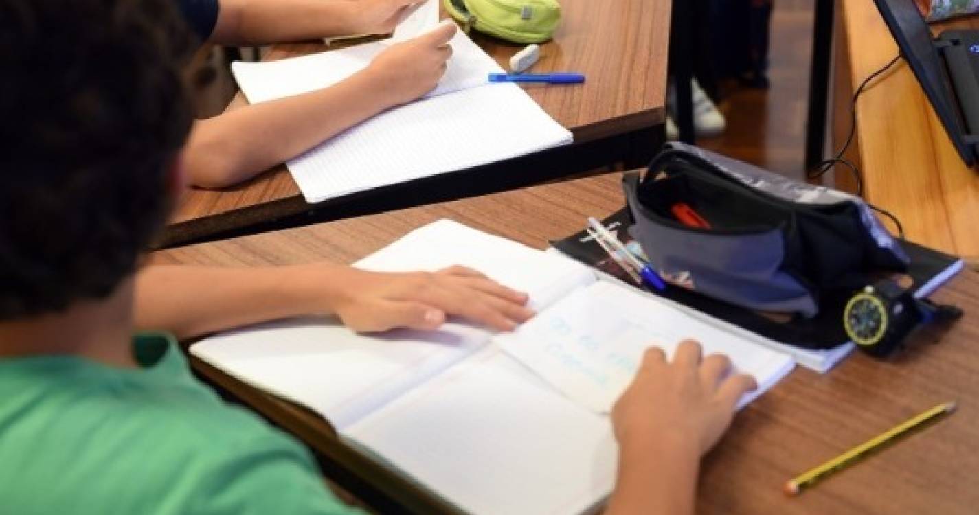 Mais oito casos positivos à covid-19 nas escolas da Região