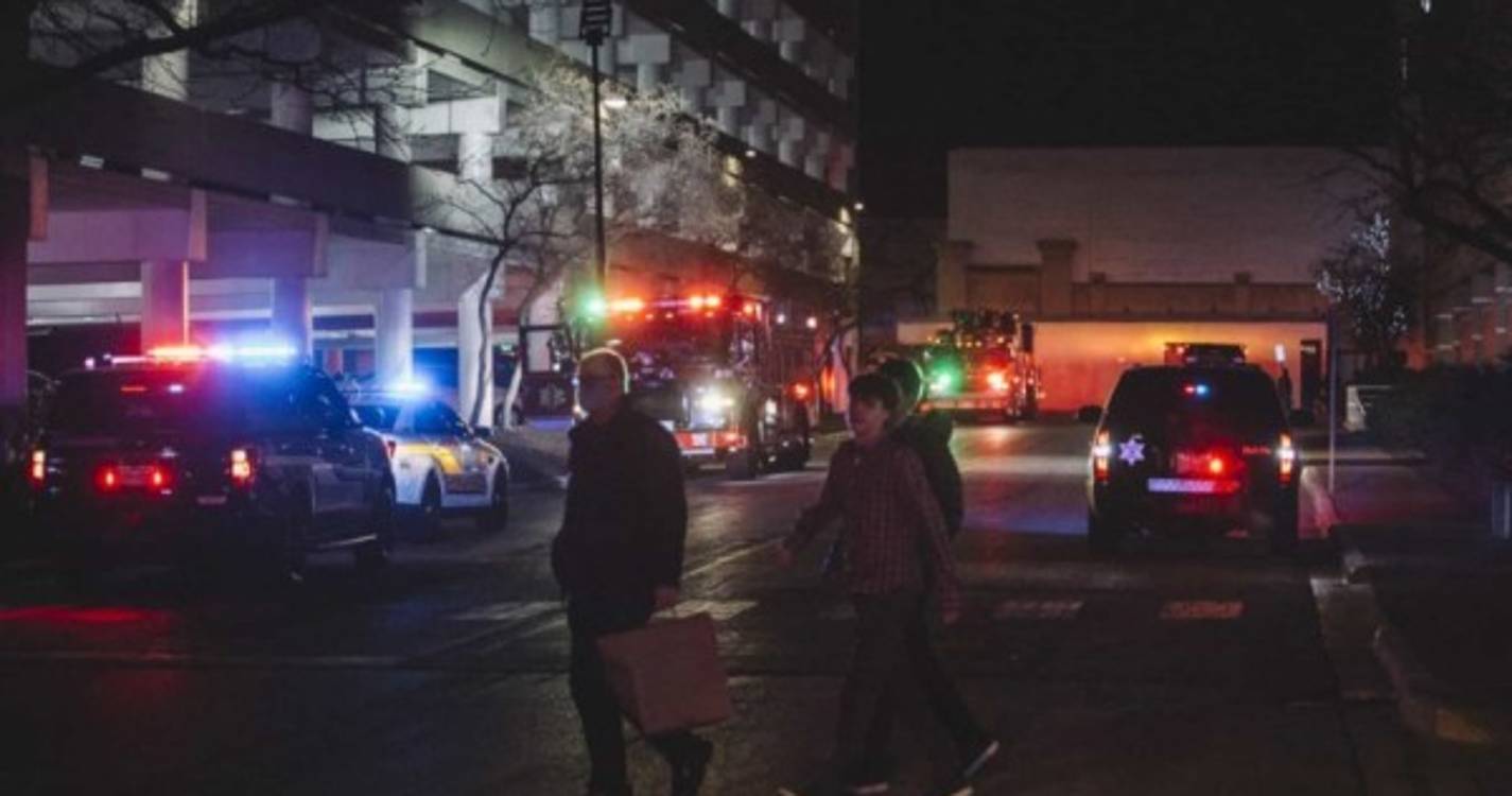 Pelo menos quatro feridos num tiroteio em centro comercial dos EUA