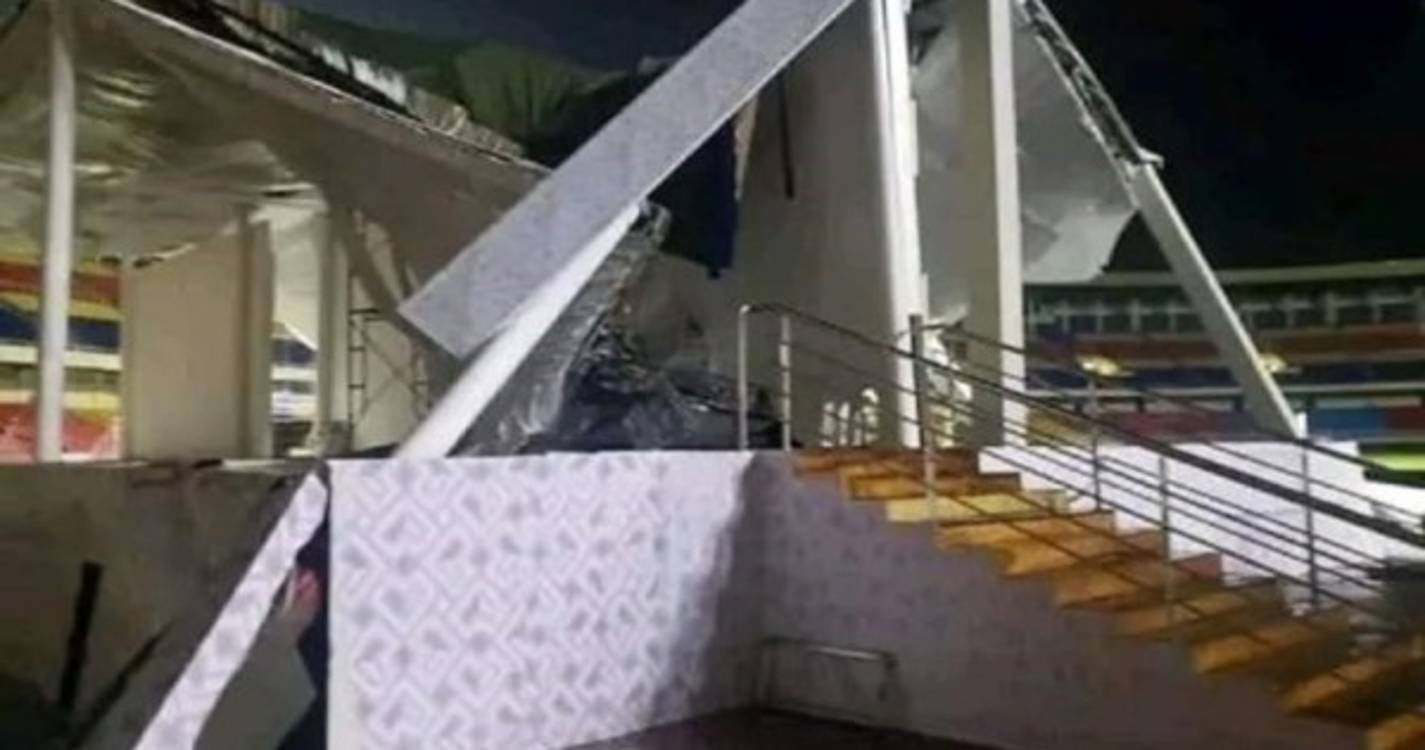 Palco que ia receber Papa no Congo desabou