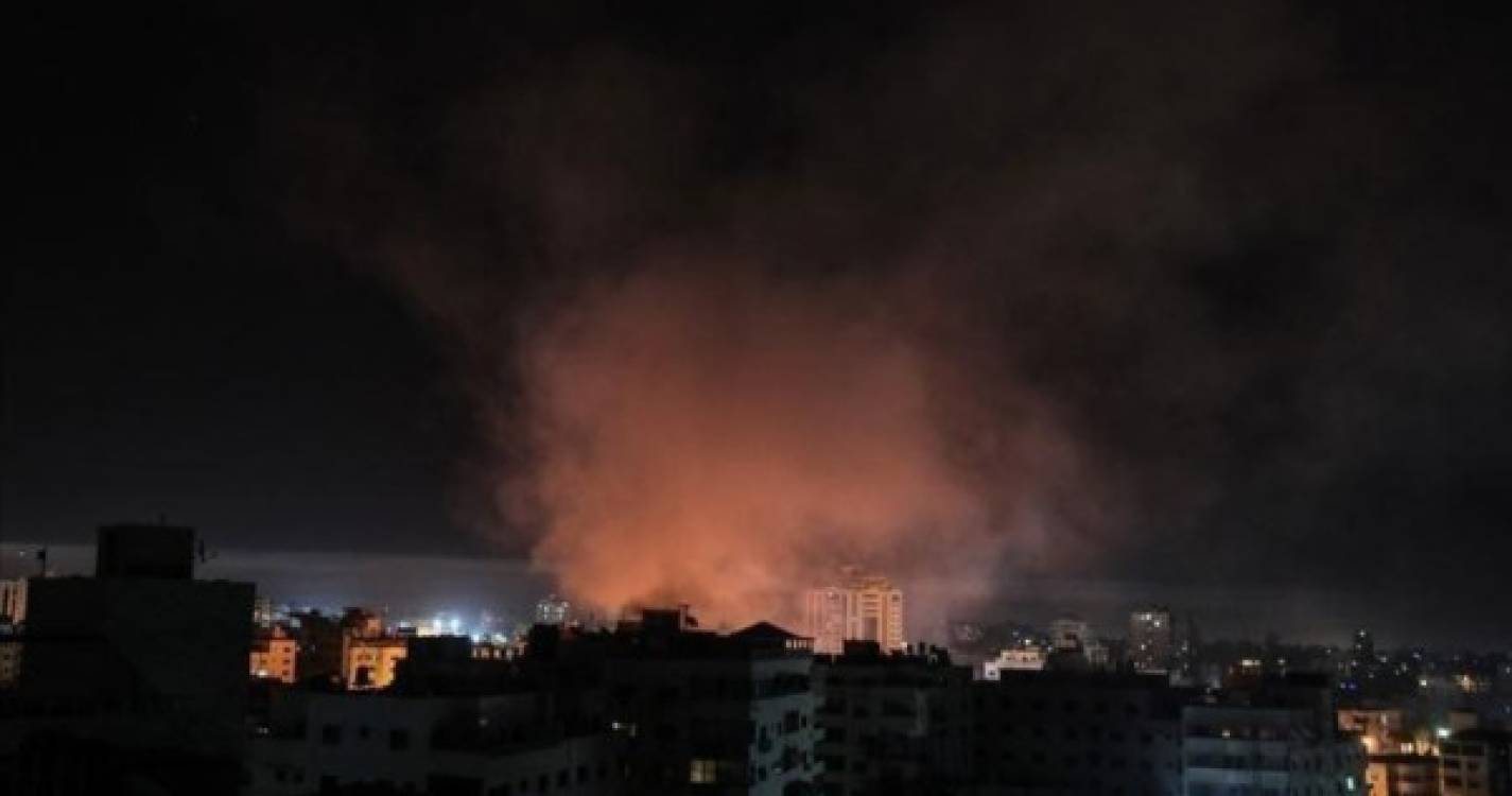 Pelo menos 20 feridos após forte explosão numa zona residencial na Faixa de Gaza