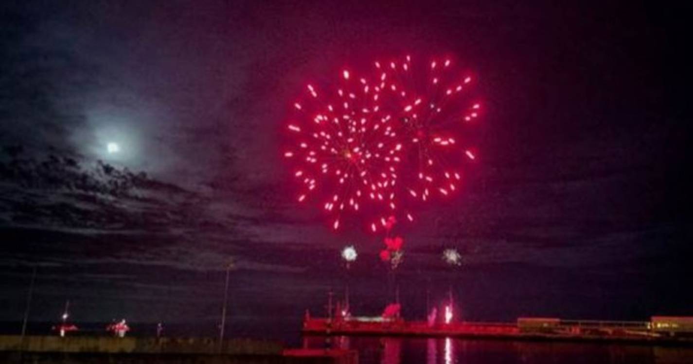 Espetáculos pirotécnicos: Suíça escolhida pelo júri e público elege França