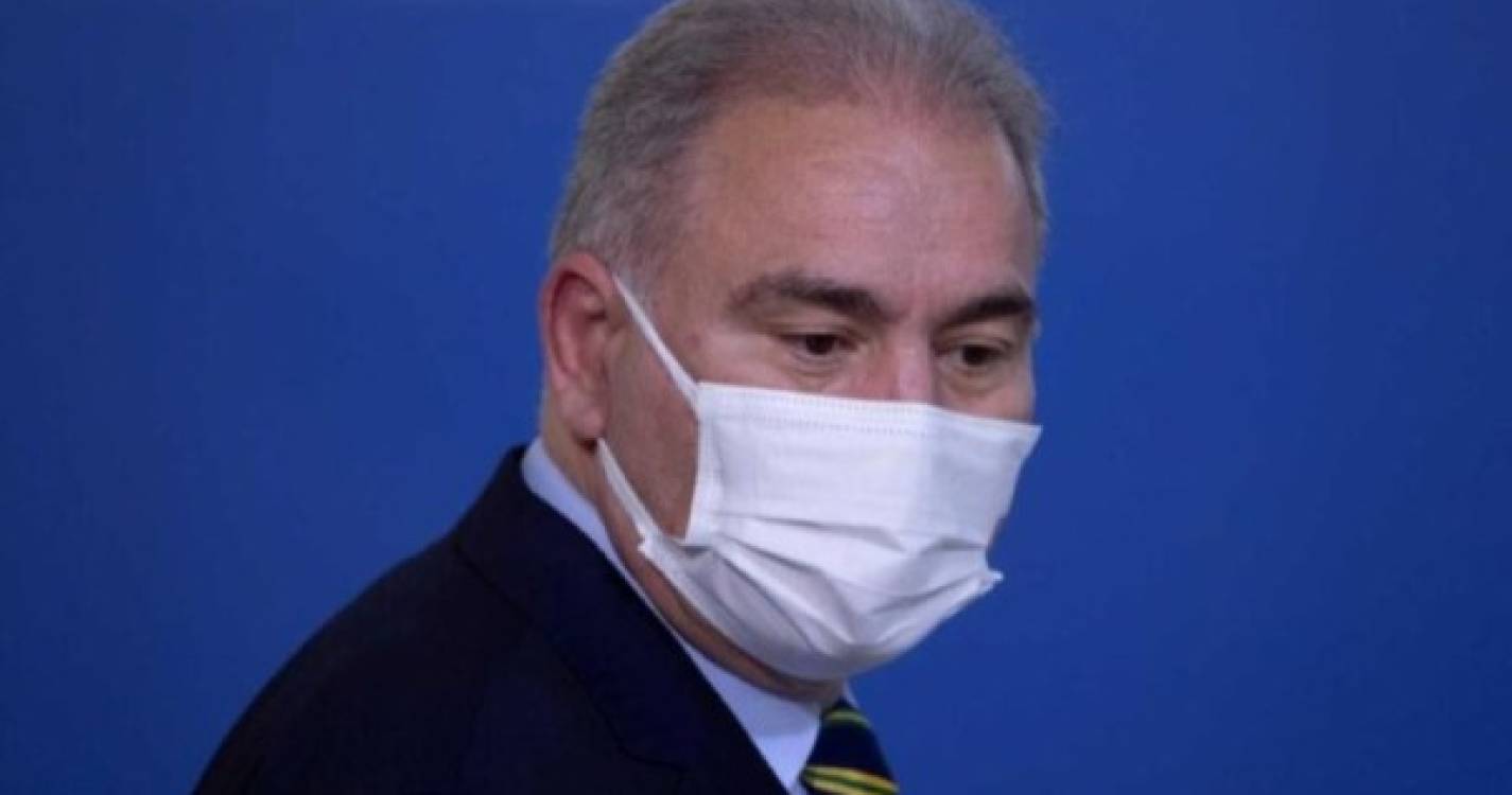 Ministro da Saúde do Brasil testa positivo e ficará em isolamento nos EUA
