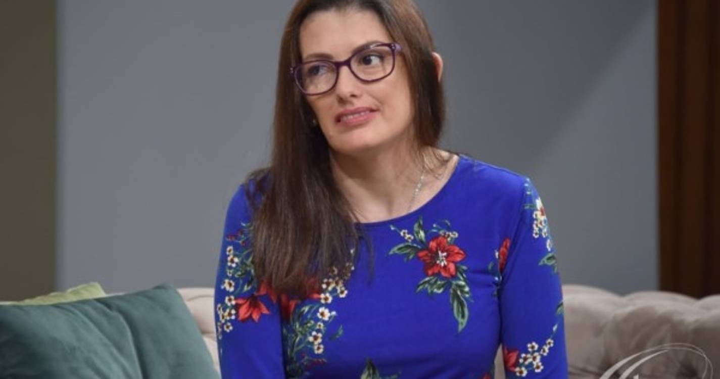 Luísa dos Santos, primeira médica surda em Portugal, apresenta livro na Fnac Madeira