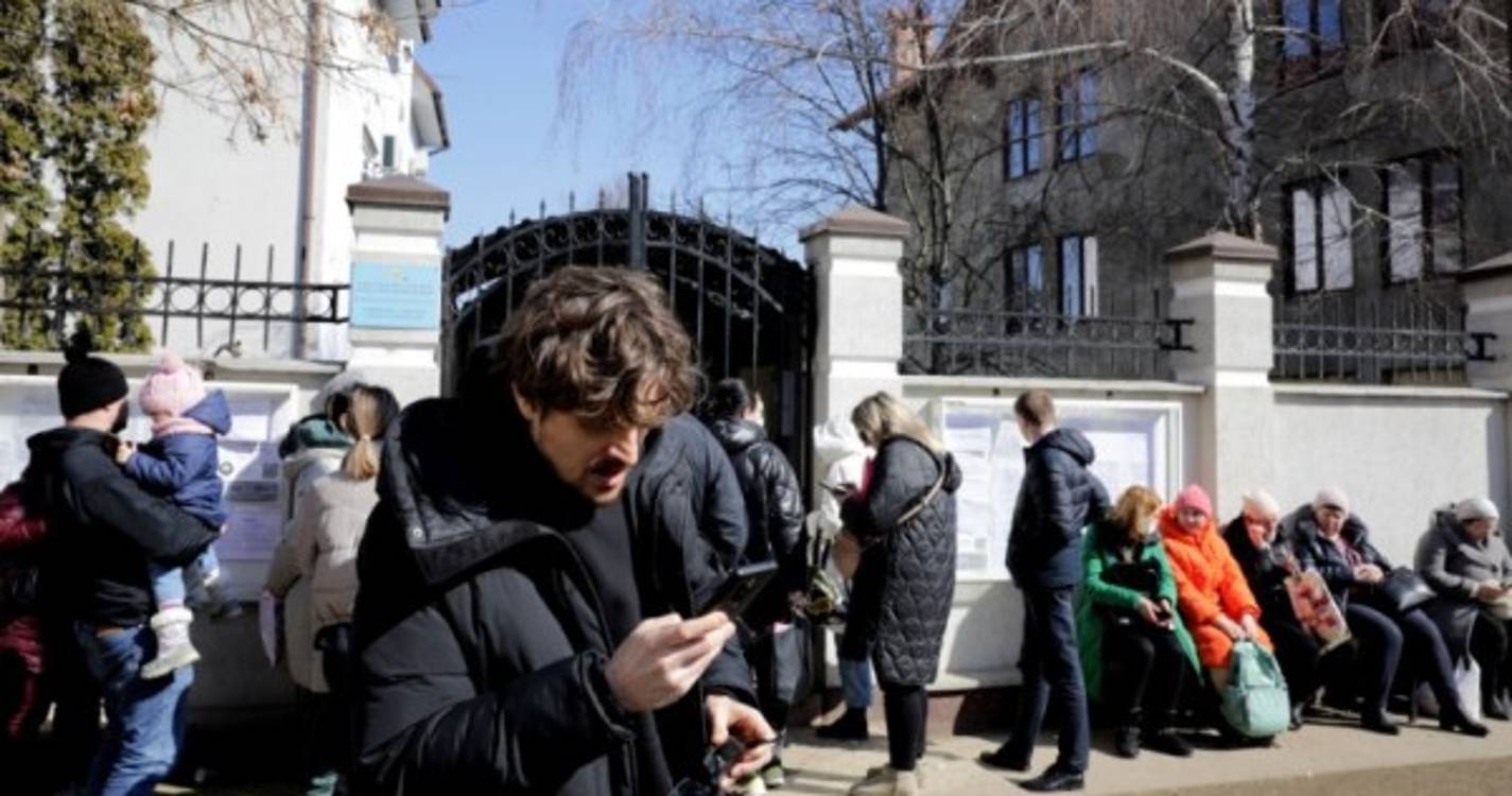 Ucrânia: Amnistia Internacional está averiguar tráfico de seres humanos entre refugiados