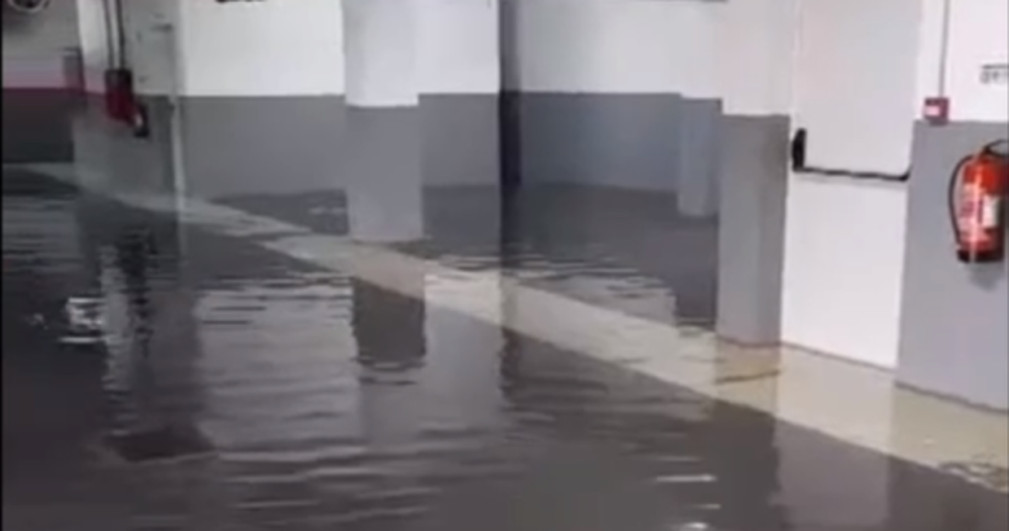 Mau tempo: Parque de estacionamento inundou nos Viveiros (com vídeo)