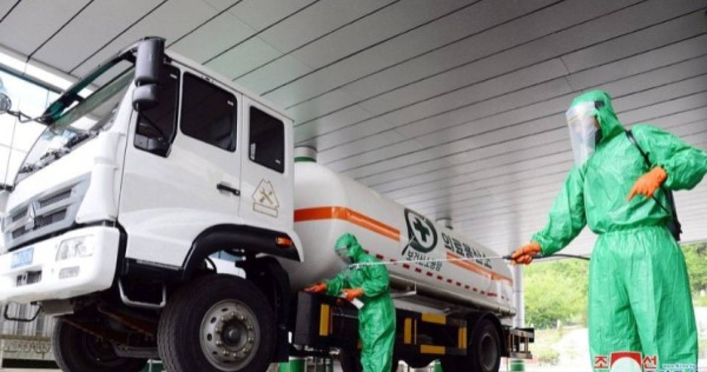 Covid-19: Novos casos diários caem para menos de 100 mil, diz Coreia do Norte