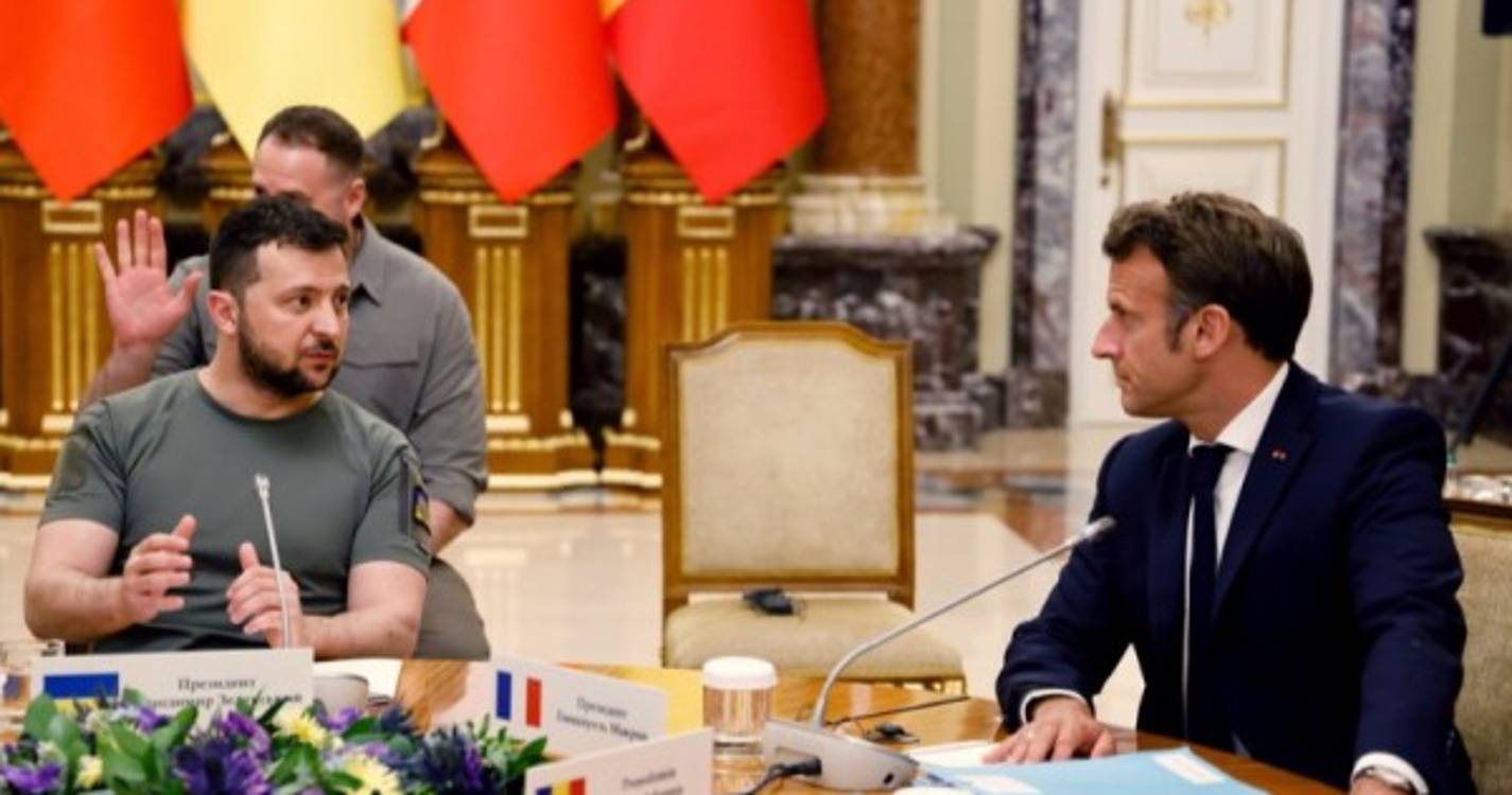 Ucrânia: Macron garante que França está ao lado dos ucranianos