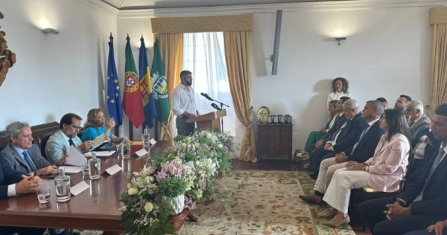 &#34;Numa ilha com todas as suas singularidades viver bem deve ser uma exigência&#34;, diz Carlos Silva