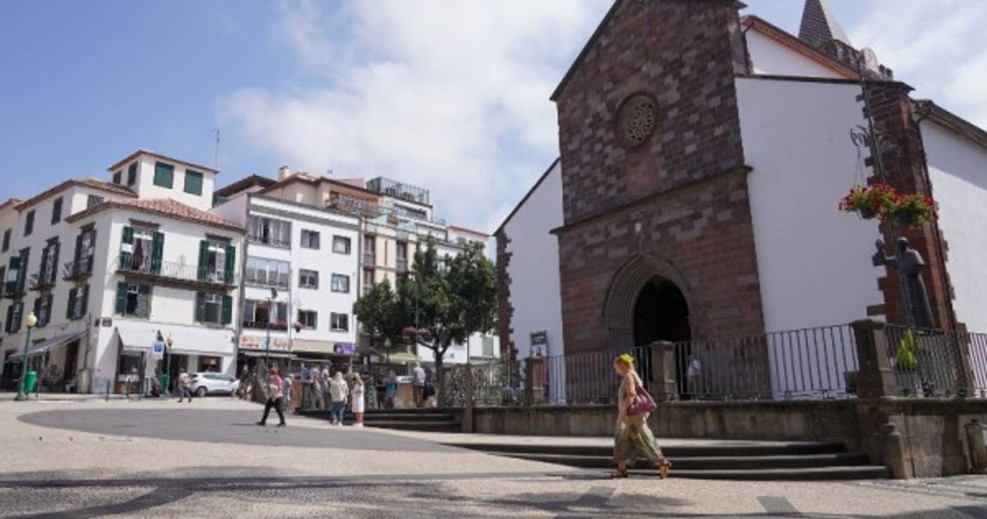 Ucranianos na Madeira juntam-se às 19 horas em frente à Sé
