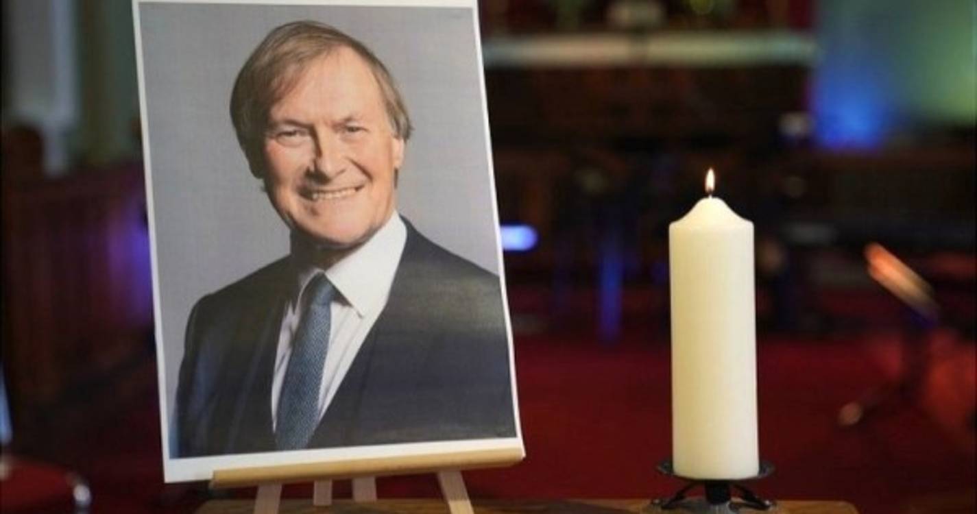 Reino Unido: Condenado responsável pela morte de deputado britânico