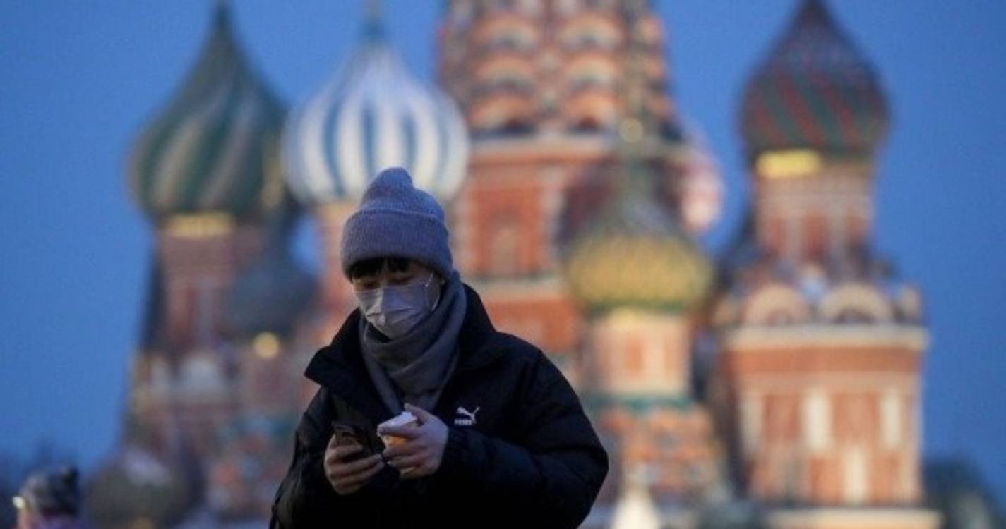 Ucrânia: Rússia admite que condições externas mudaram a economia para sempre