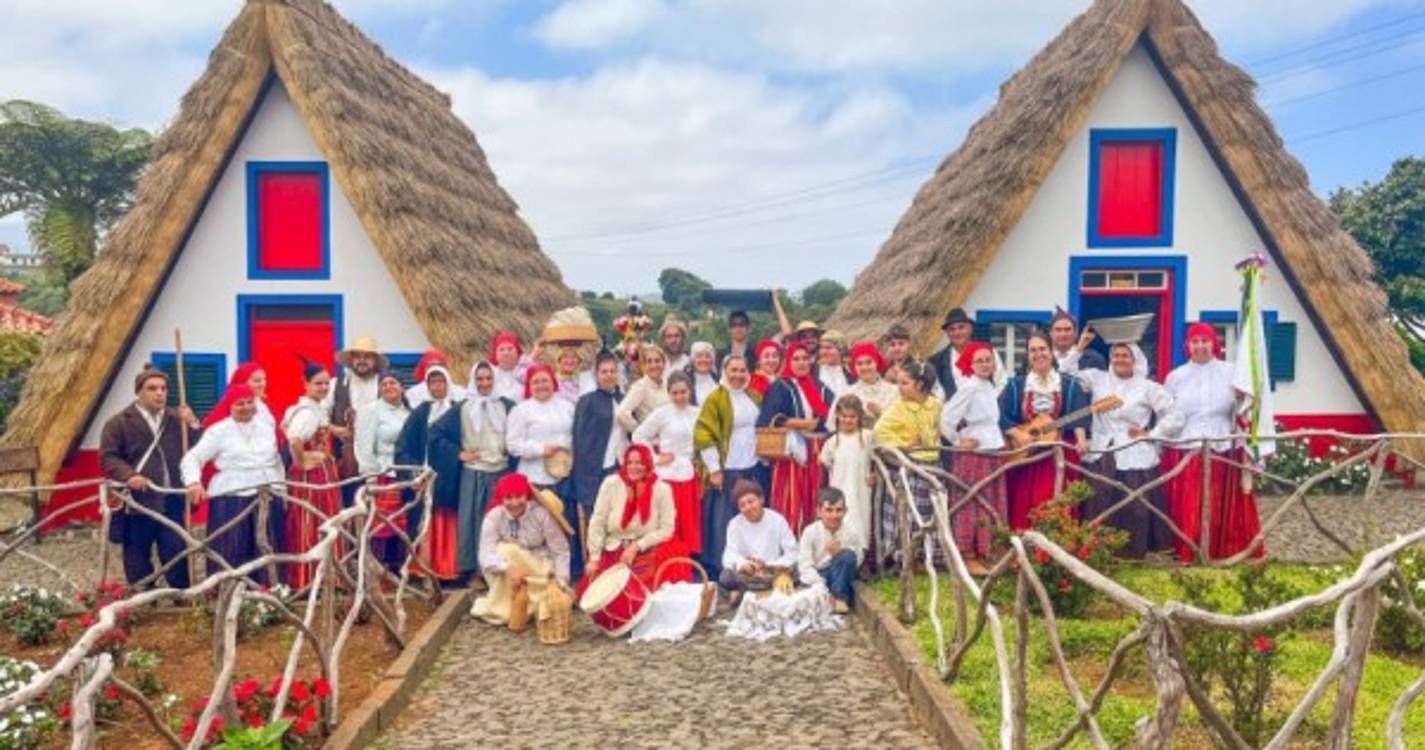 Grupo de Folclore da Casa do Povo de Campanário em representação da Região na Sertã
