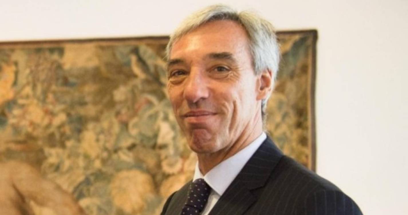 Ministro da Defesa Nacional testa positivo para a covid-19