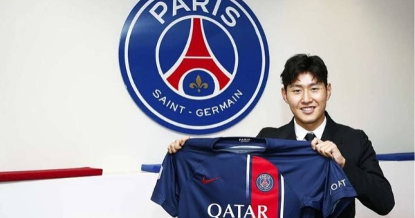 Paris Saint-Germain contrata avançado sul-coreano Lee Kang-In