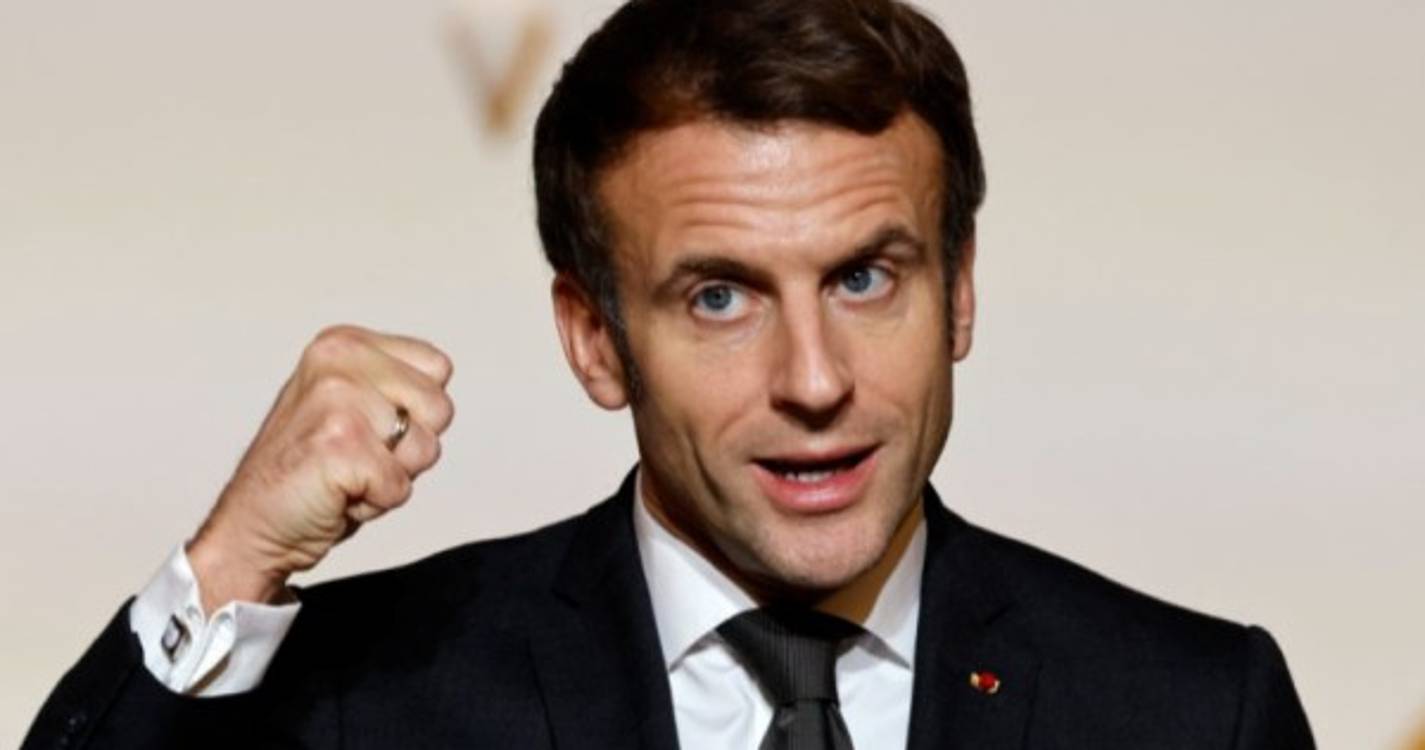 Emmanuel Macron procura primeiro-ministro de cariz "social e ambiental"