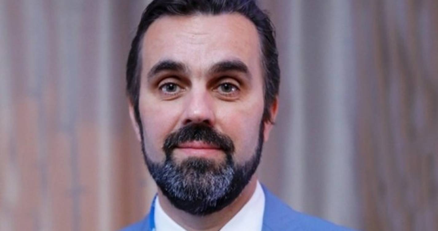 Bastonário da Ordem dos Médicos ficou ferido em acidente rodoviário em Tondela