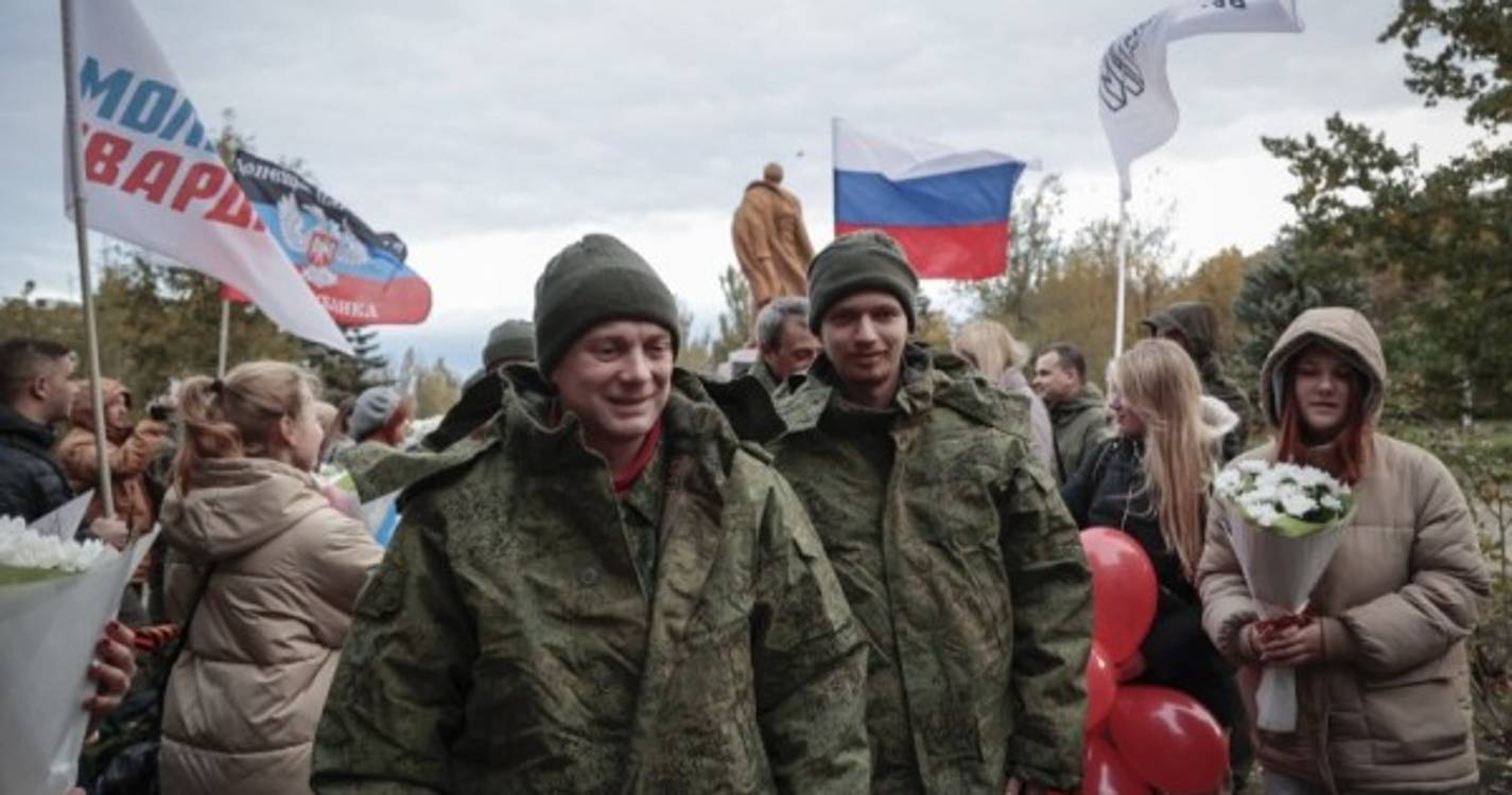 Ucrânia: Autoridades pró-russas da região de Lugansk aprovam nova Constituição