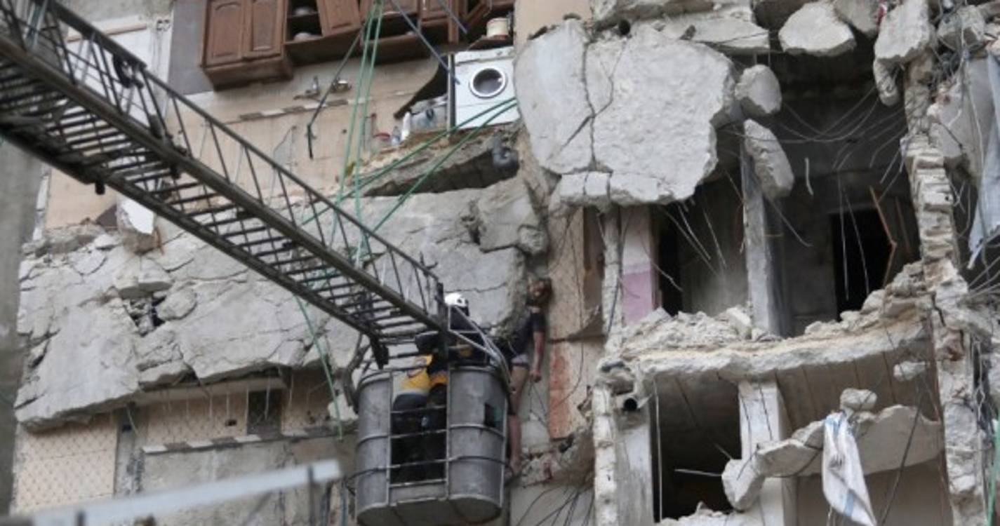 Turquia/Sismo: Guterres insta comunidade internacional a ajudar famílias atingidas