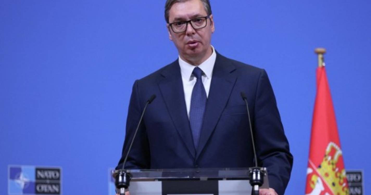 Presidente Vucic acusa "grandes do Ocidente" de estarem contra a Sérvia