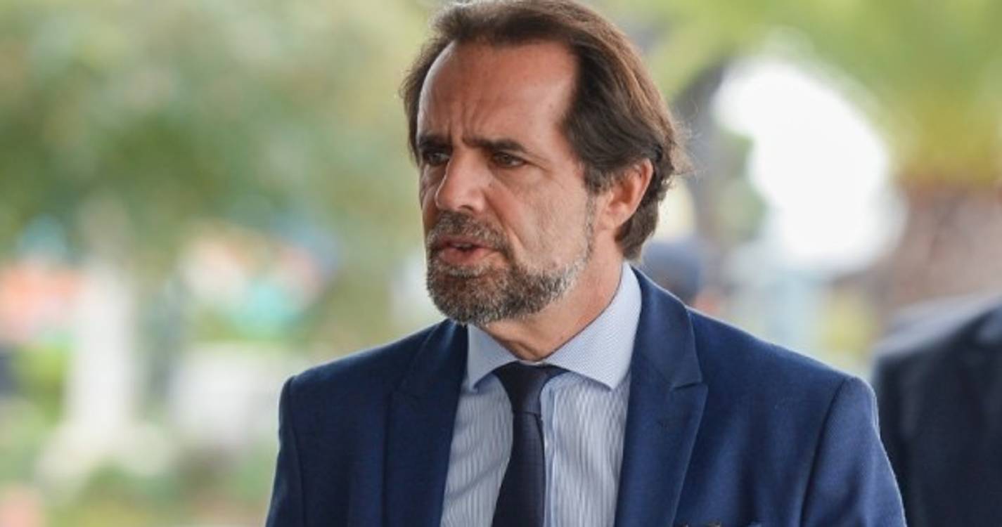 Miguel Albuquerque considera "natural" presença de Ricardo Nascimento em visita a obra do Governo