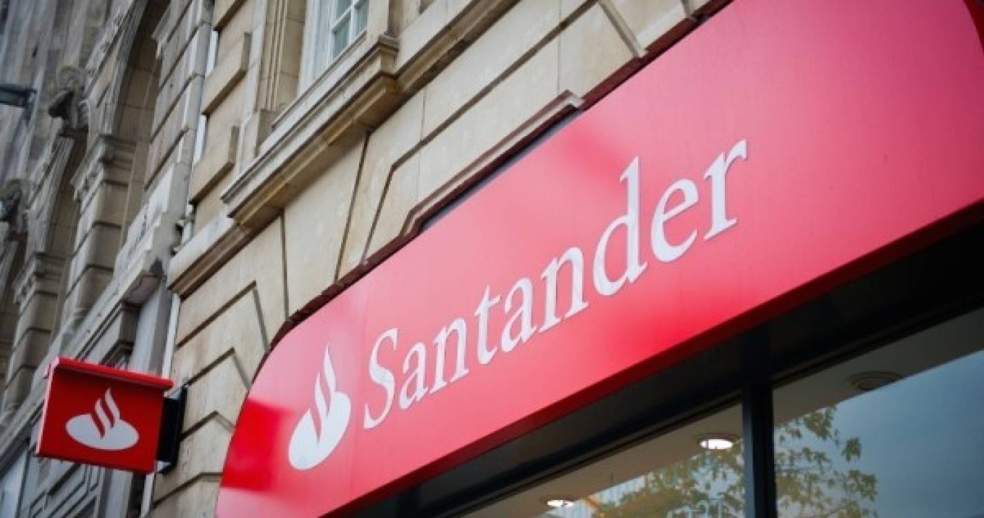 Banco Santander passa de prejuízo recorde a lucro de 3.675 ME no 1º. semestre