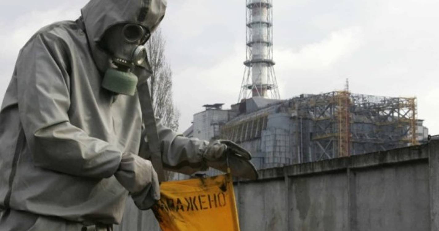 Russos que saíram de Chernobyl terão sido envenenados por radiação