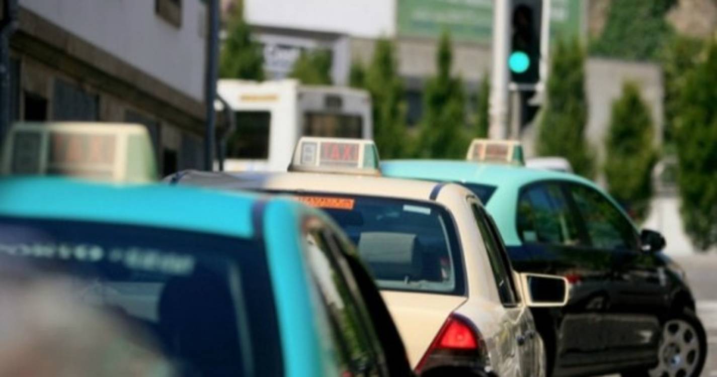 Atualização das tarifas dos táxis entra hoje em vigor