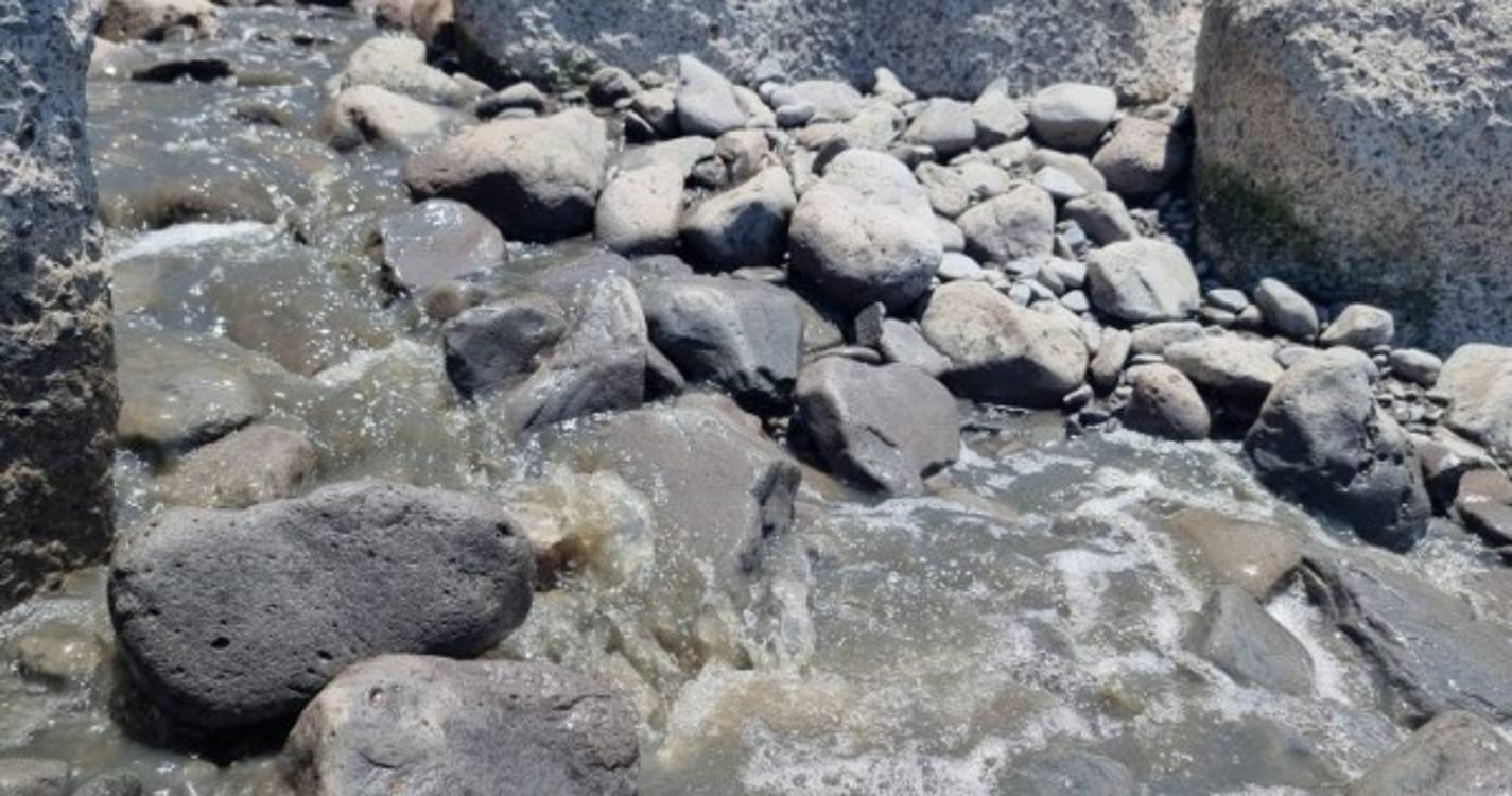 Descarga de águas residuais na Calheta motiva queixa do PS