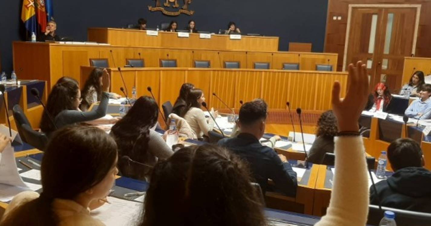 "O nosso país gasta milhões para a TAP, mas não há dinheiro para a saúde mental?"