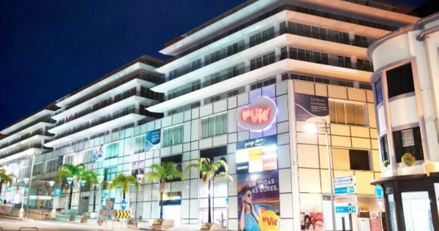 Sapadores realizam simulacro de incêndio no La Vie