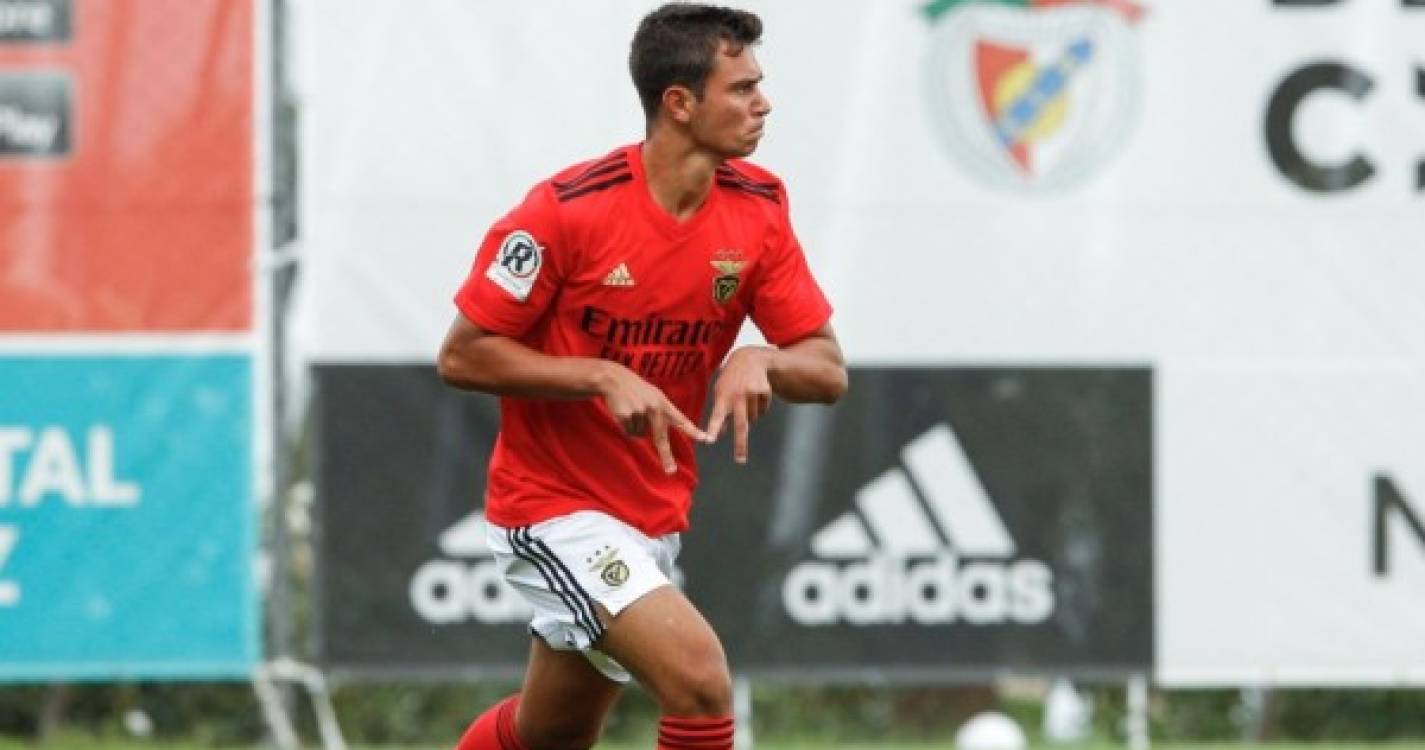 Madeirense Henrique Araújo chamado à equipa principal do Benfica
