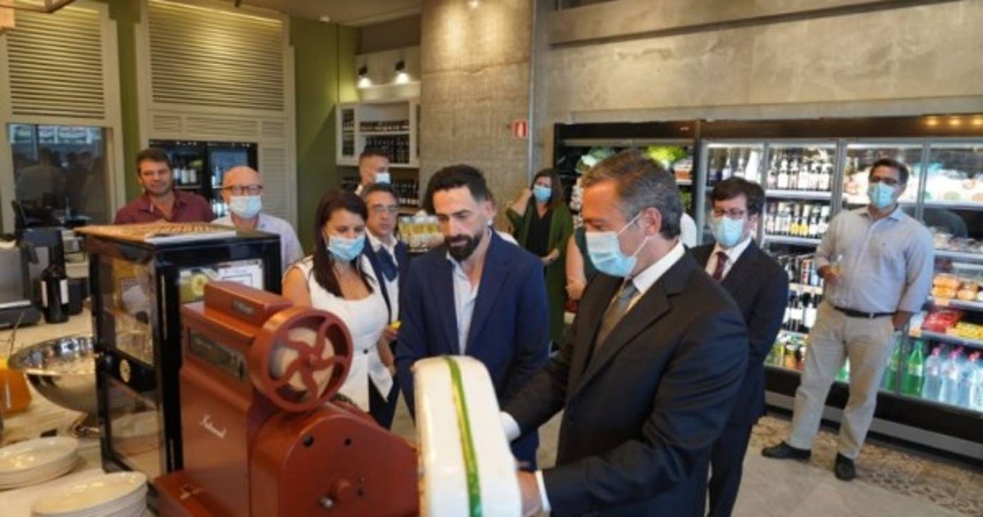 Calado anuncia fim da derrama em 2022 e redução das taxas nas esplanadas